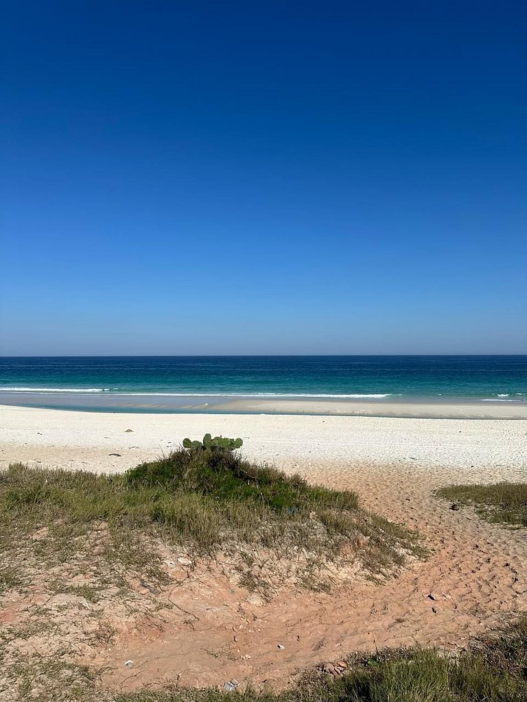 Casa com piscina e churrasqueira na Praia Seca Araruama