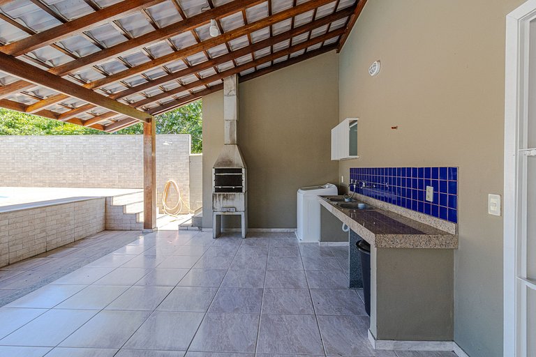 Casa com piscina e churrasqueira na Praia Seca Araruama