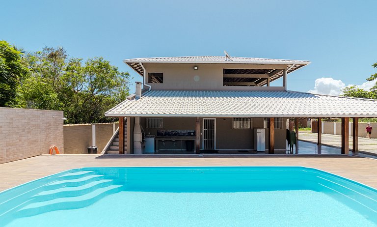 Casa com piscina e churrasqueira na Praia Seca Araruama