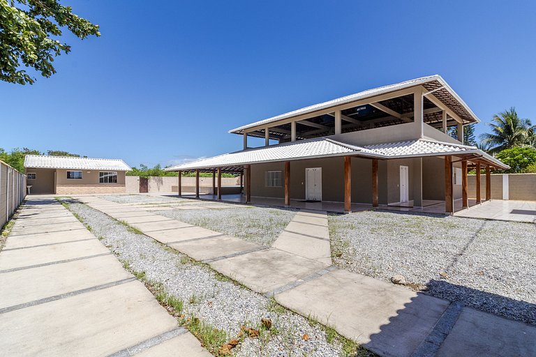 Casa com piscina e churrasqueira na Praia Seca Araruama