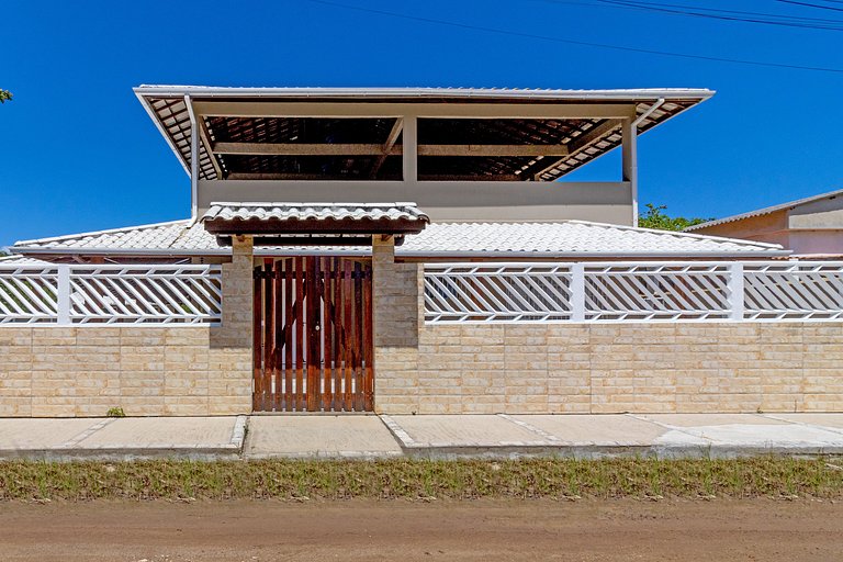 Casa com piscina e churrasqueira na Praia Seca Araruama