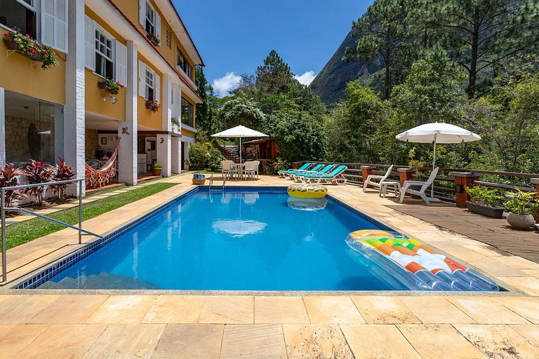 Casa em Araras: Piscina, sauna e serviço incluído!