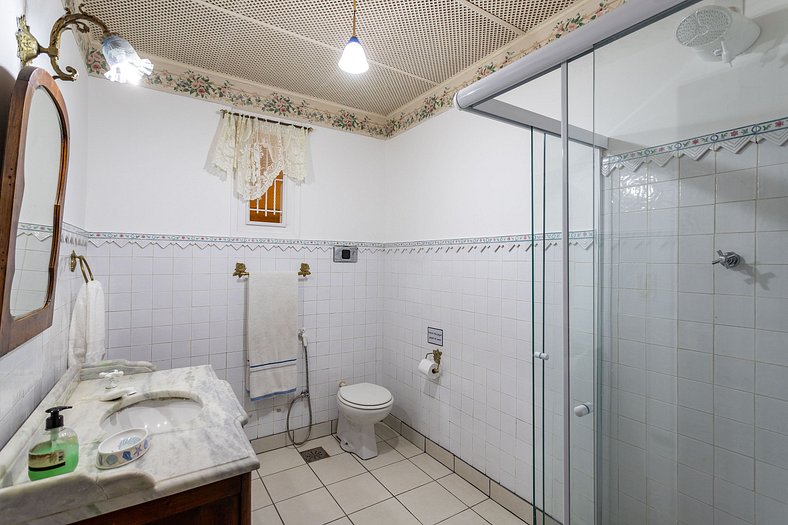 Casa em Araras: Piscina, sauna e serviço incluído!