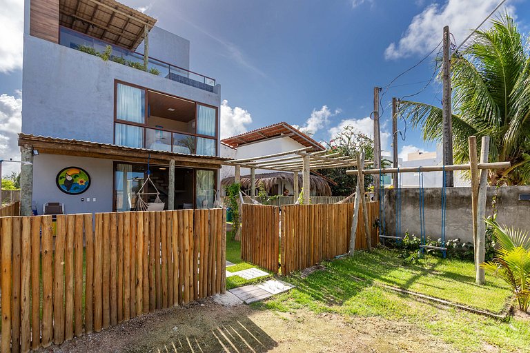 Luxo Pé na Areia na Rota Milagres - Triplex Manati